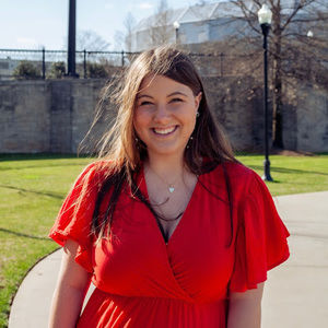 Meet your Posher, Alexis